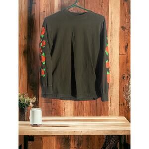 Boys Ace/apparel Size Medium Made In Mexico 100% Cotton With Roses On Sleeve